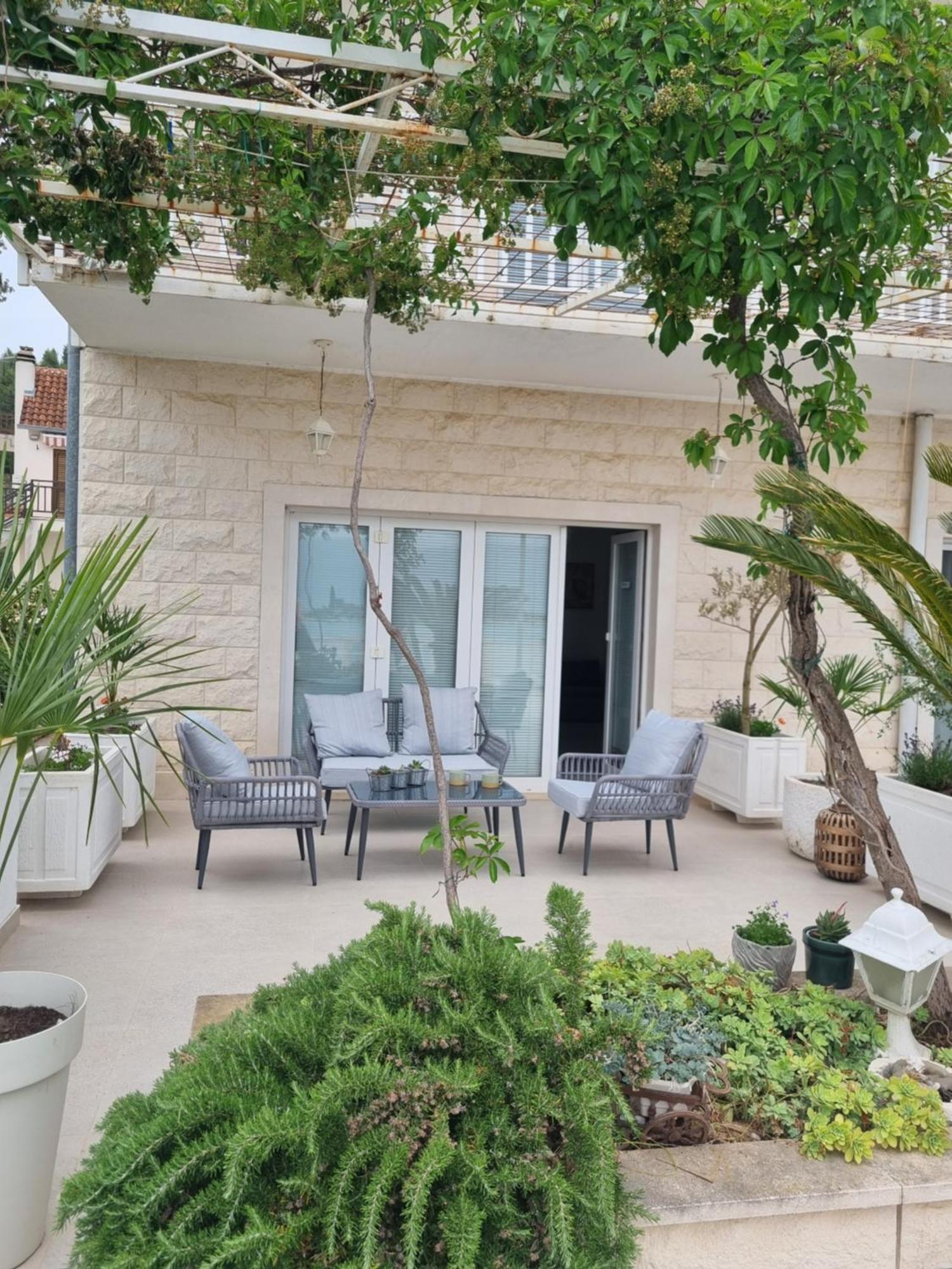 Villa Ante Apartments บลัตเซ ภายนอก รูปภาพ